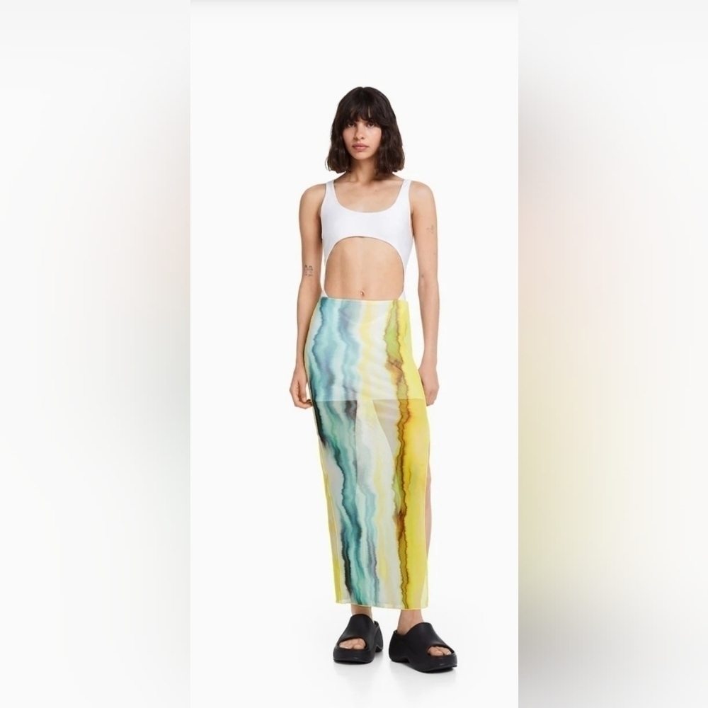 NWT Bershka Skirt Size Medium Yellow